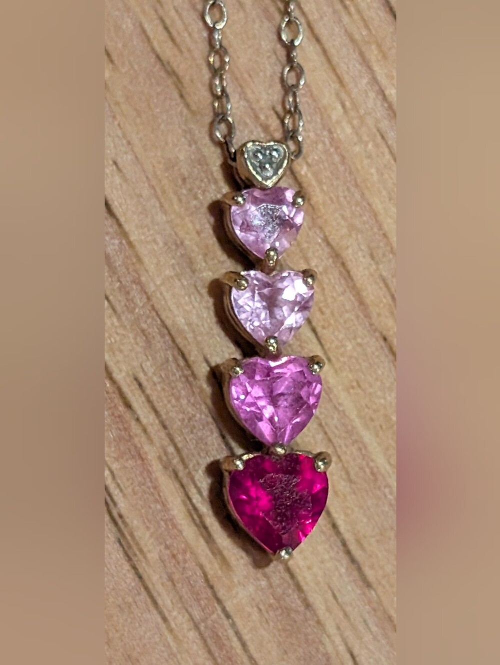 Heart-Shaped Pink Gradient Pendant Necklace 10 Carat Gold